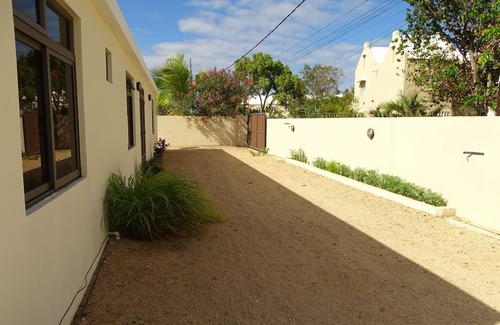 Cap Malheureux Villa | Modern villa 4 bedrooms with en-suite bathrooms pool BBQ beach amenities nearby