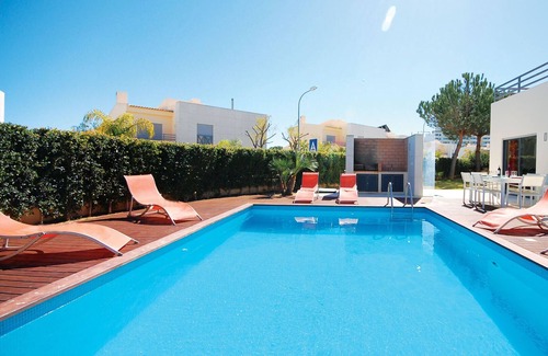 Santa Eulalia Villa | Modern villa central Albufeira w/ private heatable pool, BBQ, AC, WiFi