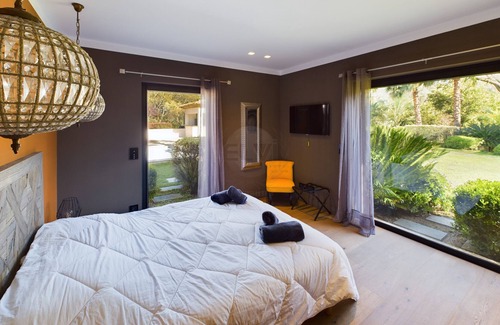 Les Brugassieres Villa | Modern Villa with Plenty of Charm