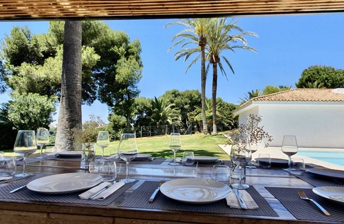 Marbella Villa | Modern Villa in Marbella - Private Heated Pool, BBQ & Golf Views