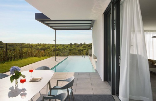 Bale Villa | Modern Villa Noble with outdoor pool and game room