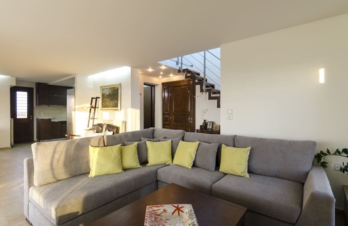 Anissaras Villa | Modern villa P&A close to the beach