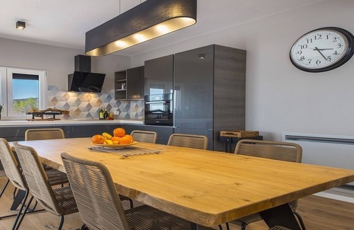 Viskovici Villa | Modern Villa, Panoramic Sea Views, Private Pool, Sauna, Jacuzzi, Fitness/Games Room near Rabac!