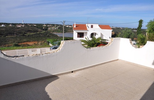 Aljezur Villa | Modern villa, quiet, private pool, close to the sea, in a nature reserve, 6 beds