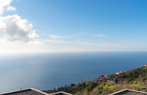 Paul do Mar Apartment | Modern villa, shared infinity pool | SunsetCliff 3