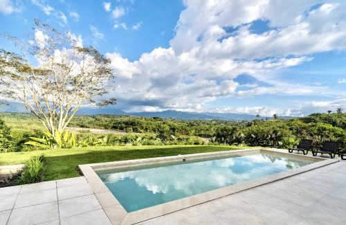 La Tebaida Villa | Modern Villa Surrounded by Nature with Pool and Stunning View
