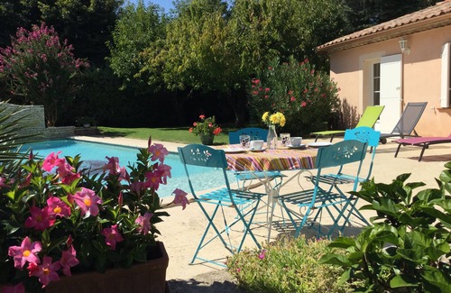 La Tour-d'Aigues Villa | MODERN VILLA WITH POOL AT THE TOWER OF AIGUES