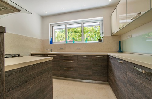 Prcanj Villa | Modern villa with a great view and swimming pool with heated jacuzzi