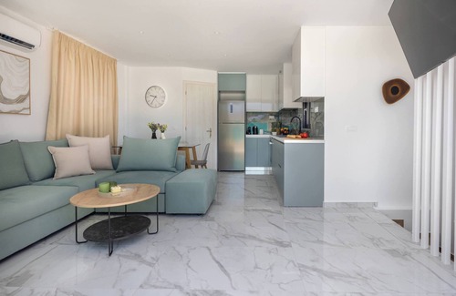 Platanias Villa | Modern Villa with Private Pool & Mountain Views