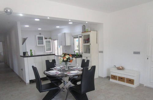 Catral Villa | Modern villa with large garden and heated pool near the sea
