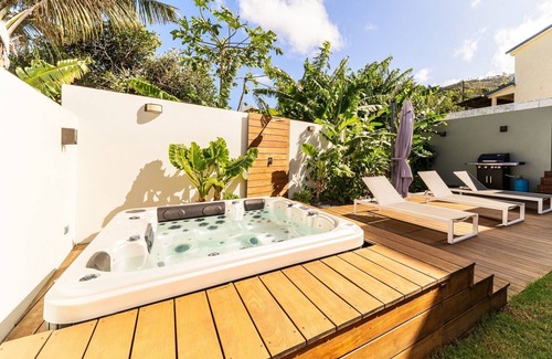 Petite-ÃŽle Villa | Modern villa with jacuzzi 2 minutes from the Manapany lake