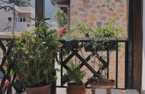 Exo Lakkonia House | Modern Village House - Crete