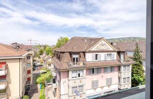 Hottingen Apartment | Modern Weinegg 2.5 Room w/Storage, 10 mins to Seefeld, by Blueground
