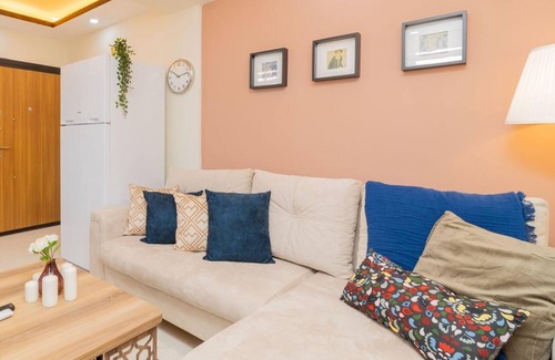 Antalya City Centre Apartment | Modern Well Appointed Flat in Antalya Muratpasa
