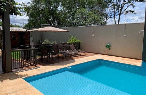 Foz do Iguacu House | Modern whole house with pool close to tourist attractions