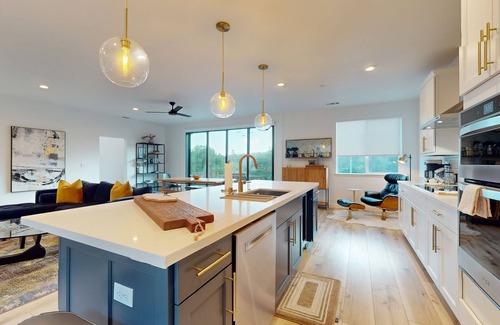 Glen Ellen House | Modern Wine Country home w/private hot tub & mountain views, close to wineries