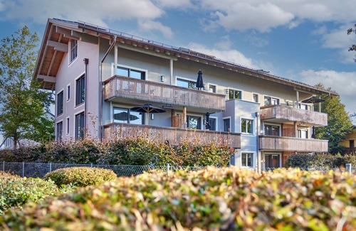 Murnau am Staffelsee Apartment | MODERN with FLAIR the TRADITION- 116sqm EC + UG - opt. 4 pers. -Terrace u. garden