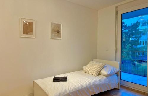 Wiener Neudorf Apartment | Modern WN Apartment with Balcony
