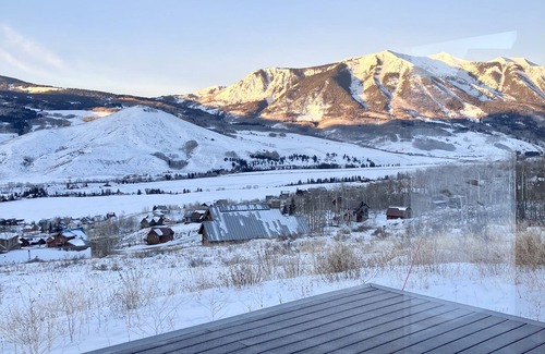 Crested Butte South Cabin | Modern wood cabin with Mountain Views