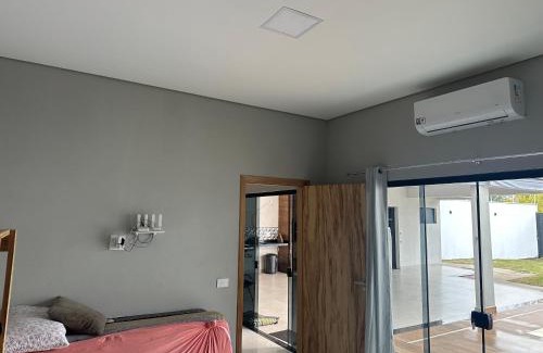 Americana House | Moderna área com wi fi e ar condicionado