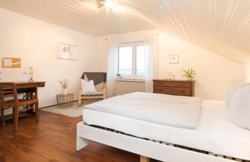 Markdorf House | Moderne Ferienwohnung in der Natur - 3 Schlafzimmer & 1,5 Bäder