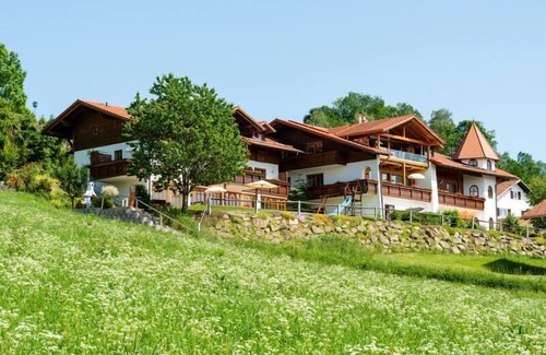 Blachendorf Apartment | Moderne Luxus Ferienwohnung (70qm) mit Sauna für bis zu fünf Personen