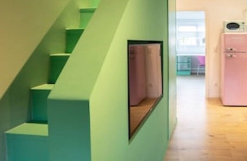Weiherfeld Apartment | Moderne, neu Renovierte Dachgeschoßwohnung in Karlsruhe