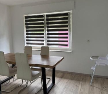 Ransbach-Baumbach Apartment | Moderne Zimmer nähe A3