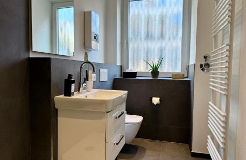 Mitte Apartment | Modernes Apartment 6 Personen Zentral 65qm WLAN gehobene Ausstattung