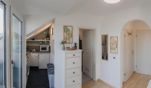 Grosswallstadt Apartment | Modernes Balkon Apart"One" - Toplage mit Parkplatz