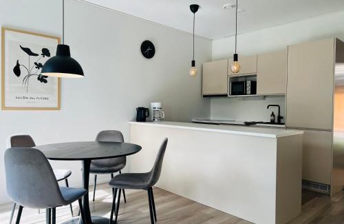 Vantaa Apartment | Moderni paritalo lähellä lentokenttää, free parking, sauna