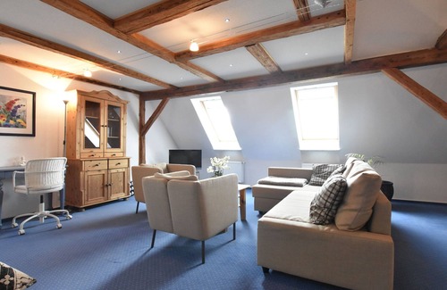 Stellshagen Apartment | Modernistic Apartment in Stellshagen with Garden