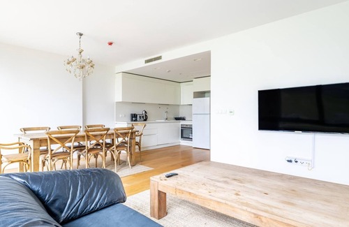 Kadikoy Apartment | Modernly Designed Spacious Flat Near Kadikoy