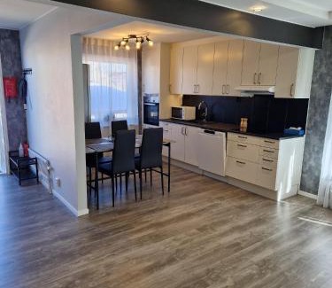 Vastervik Villa | Modernt gästhus på 90 m2 för upp till 8 personer