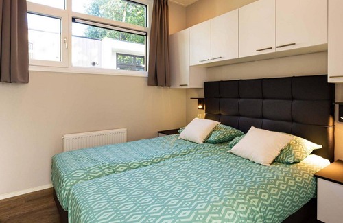 Avenhorn Ski Chalet | ✓ Module Special at Park Westerkogge ✓ Holiday home for 4 people ✓ Located in Berkhout (North Holland) ✓ Waterfront holiday resort ✓ Book directly at the resort