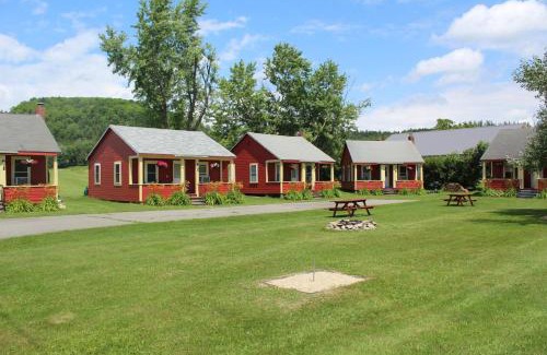 Colebrook House | Mohawk Cottages