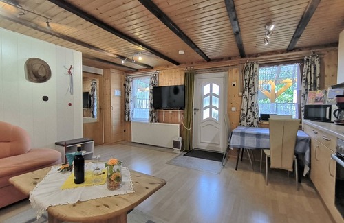 Jerrishoe Apartment | Mohnkopf: Apartment with terrace - FeWo Mohnkopf