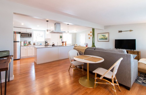 Joshua Tree House | Mojave Haven: Fast WiFi, New Heat/AC, Private Backyard in downtown Joshua Tree
