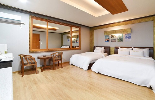 Mokpo Hotel | Mokpo Emboss