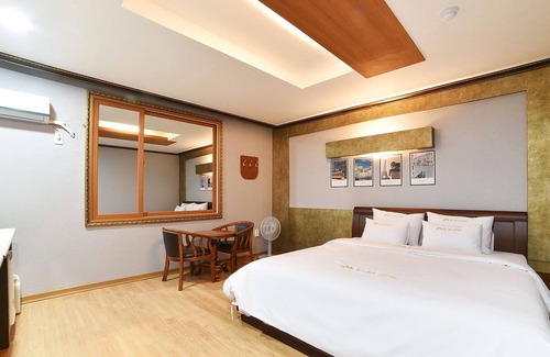 Mokpo Hotel | Mokpo Emboss