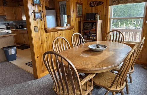 Drummond House | Molly Cabin @ Captain's Cove on Drummond Island