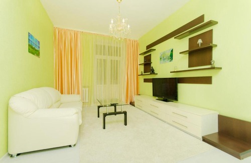 Zakharova-Pulikhova Apartment | Molnar Apartments Nezavisimosti 40