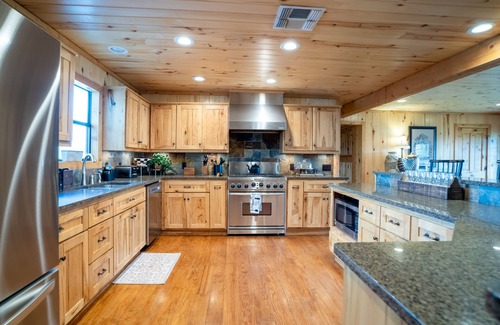 Sulphur Springs House | Mom and Dad's Place - Lil Paradise