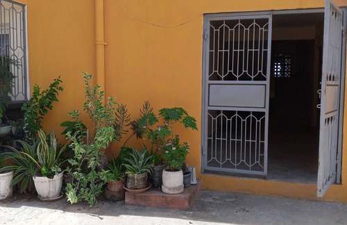 Shanzu House | Mombasa Shanzu-Airbnb One Bedroom Fully furnished with AC. 5 mins walk to Beach