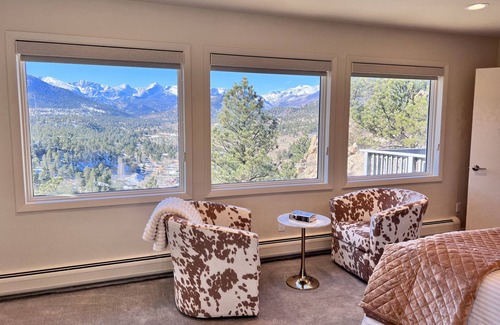 Estes Park House | Moment of Surrender- Newly Remodeled, Huge Views!