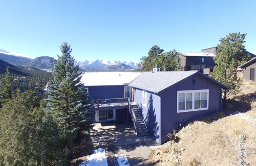 Estes Park House | Moment of Surrender- Newly Remodeled, Huge Views!