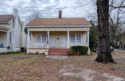 Columbus House | Moments to Chattahoochee-Cottage - Walk-To-Dining!