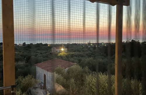 Maleme House | MOMENTUM X maisonette with swimming pool,quiet area,best sea view near the beach