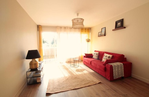 Yves Farge - Le Fleuve Apartment | Mon Appart A GERLAND IID