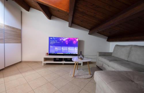 Santa Giusta House | Monicas Place